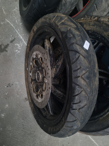 Roda Dianteira Com 2 Discos com Pneu 100/80-17 Pirelli Sport Demon - Cod 26