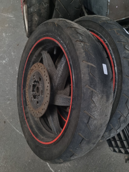 Roda Traseira com Disco Gasto e Pneu Careca Comet 250cc - Cod 27