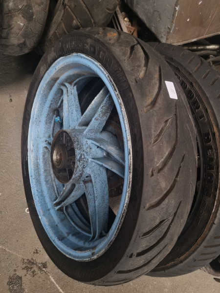 Roda Traseira com Pneu 13/70-17 Zerado Masked GP - Cod 22